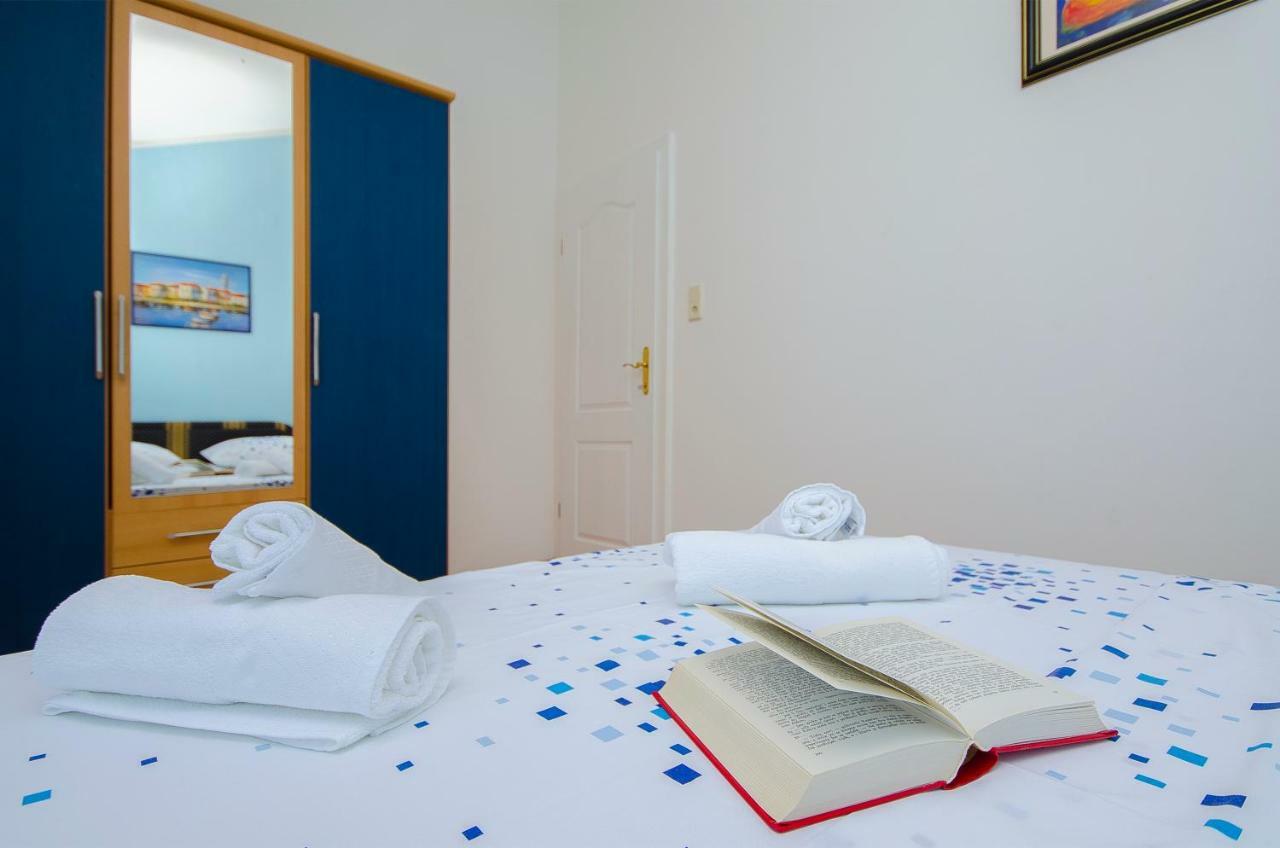 Apartments Maslina Trogir Eksteriør billede